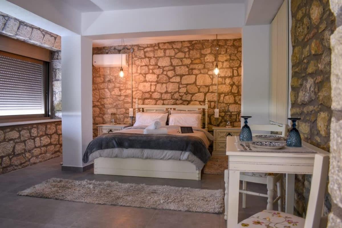 Coastal Stone Hideaway With Stunning Scenery Villa Kitriaí Exteriör bild