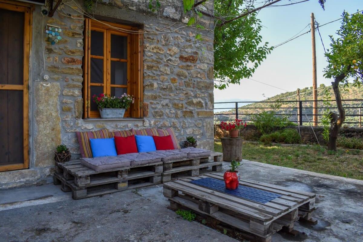 Coastal Stone Hideaway With Stunning Scenery Villa Kitriaí Exteriör bild