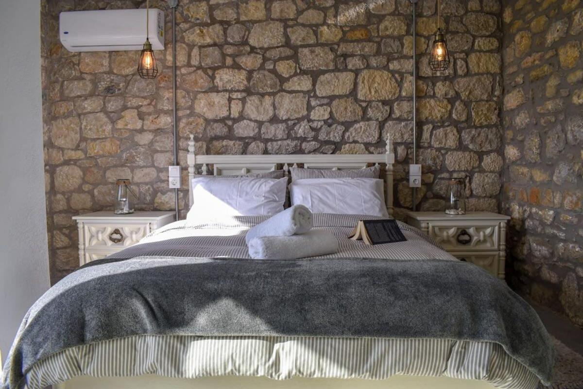 Coastal Stone Hideaway With Stunning Scenery Villa Kitriaí Exteriör bild