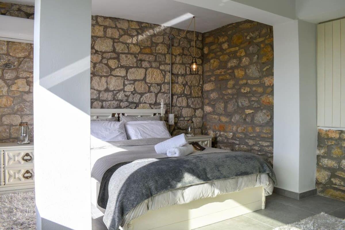 Coastal Stone Hideaway With Stunning Scenery Villa Kitriaí Exteriör bild